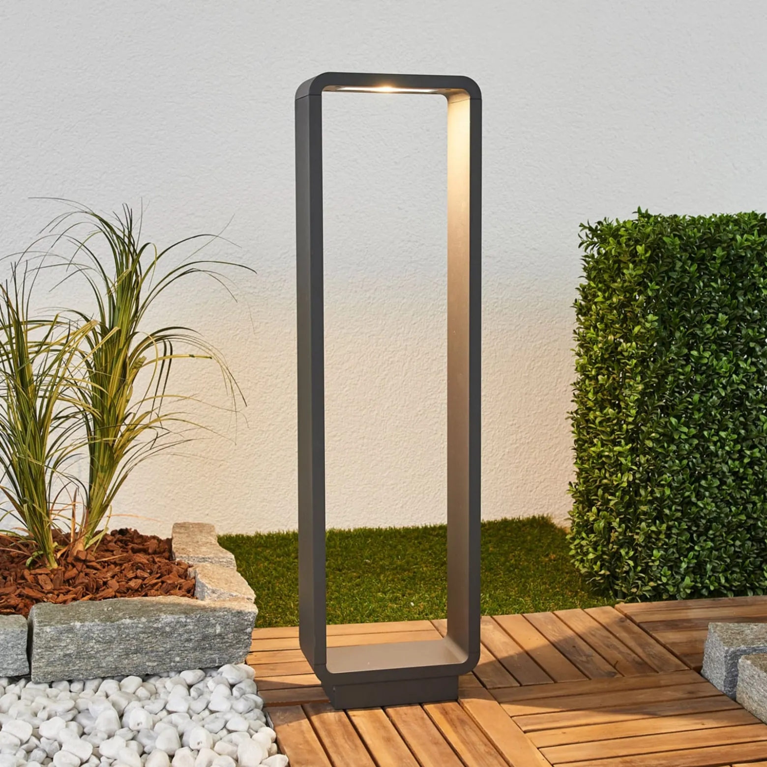 Lucande LED-Wegeleuchte Ninon, 80 cm, anthrazit, Metall