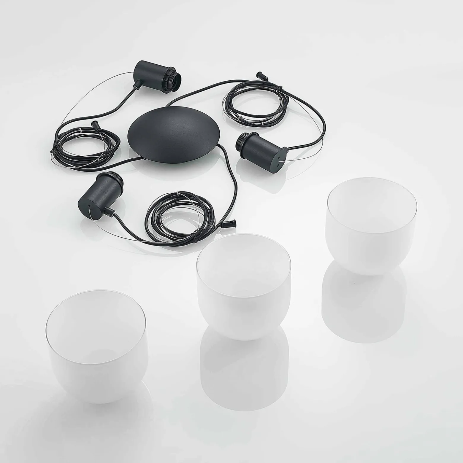 Lucande Serina Hängelampe, dreiflammig, Glas weiß