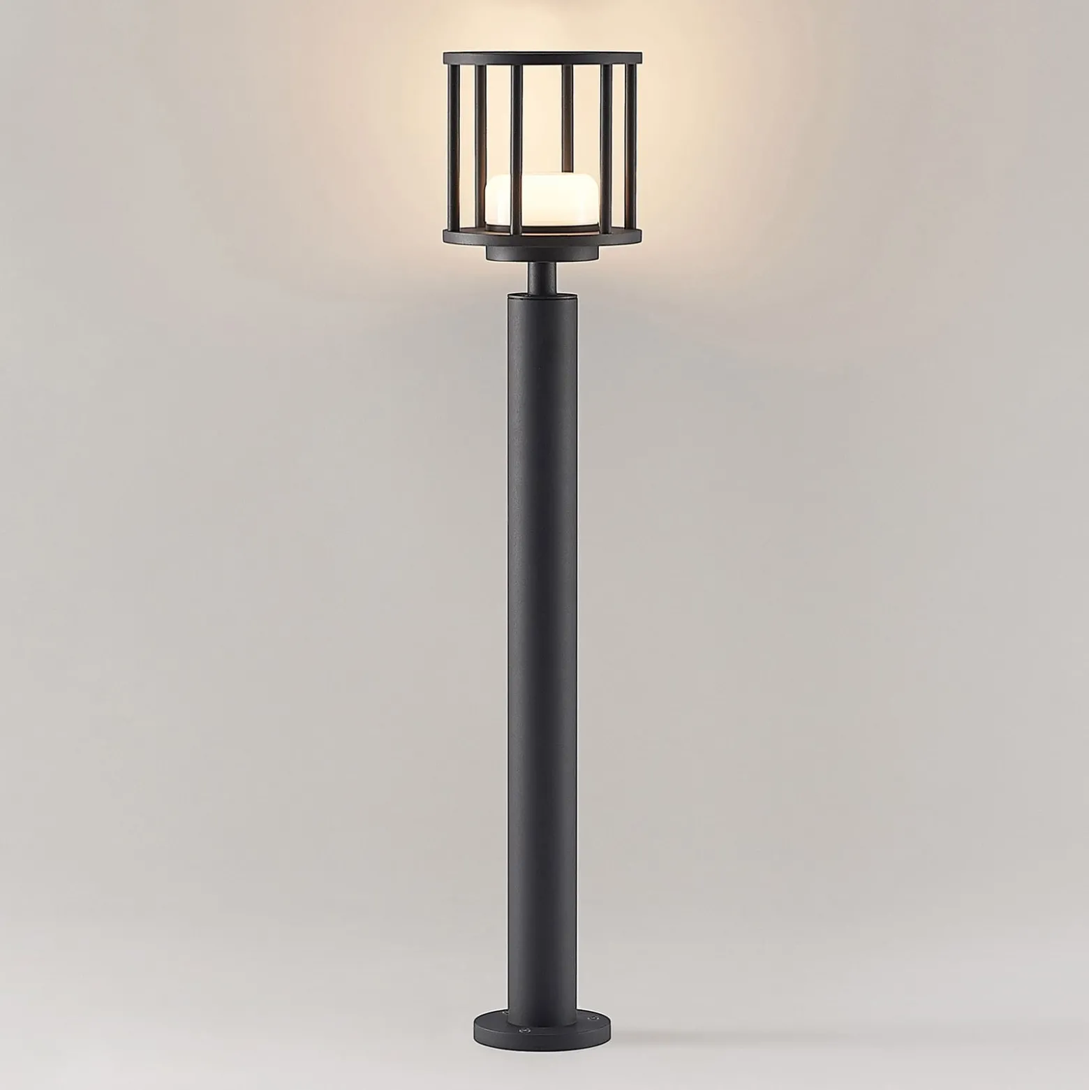 Lucande Wegelampe Berenike, 85 cm, dunkelgrau, Metall, GX53