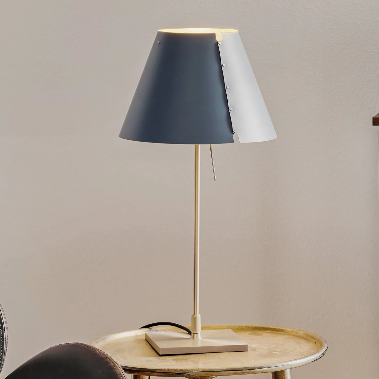 Luceplan Costanzina Tischleuchte alu, betongrau