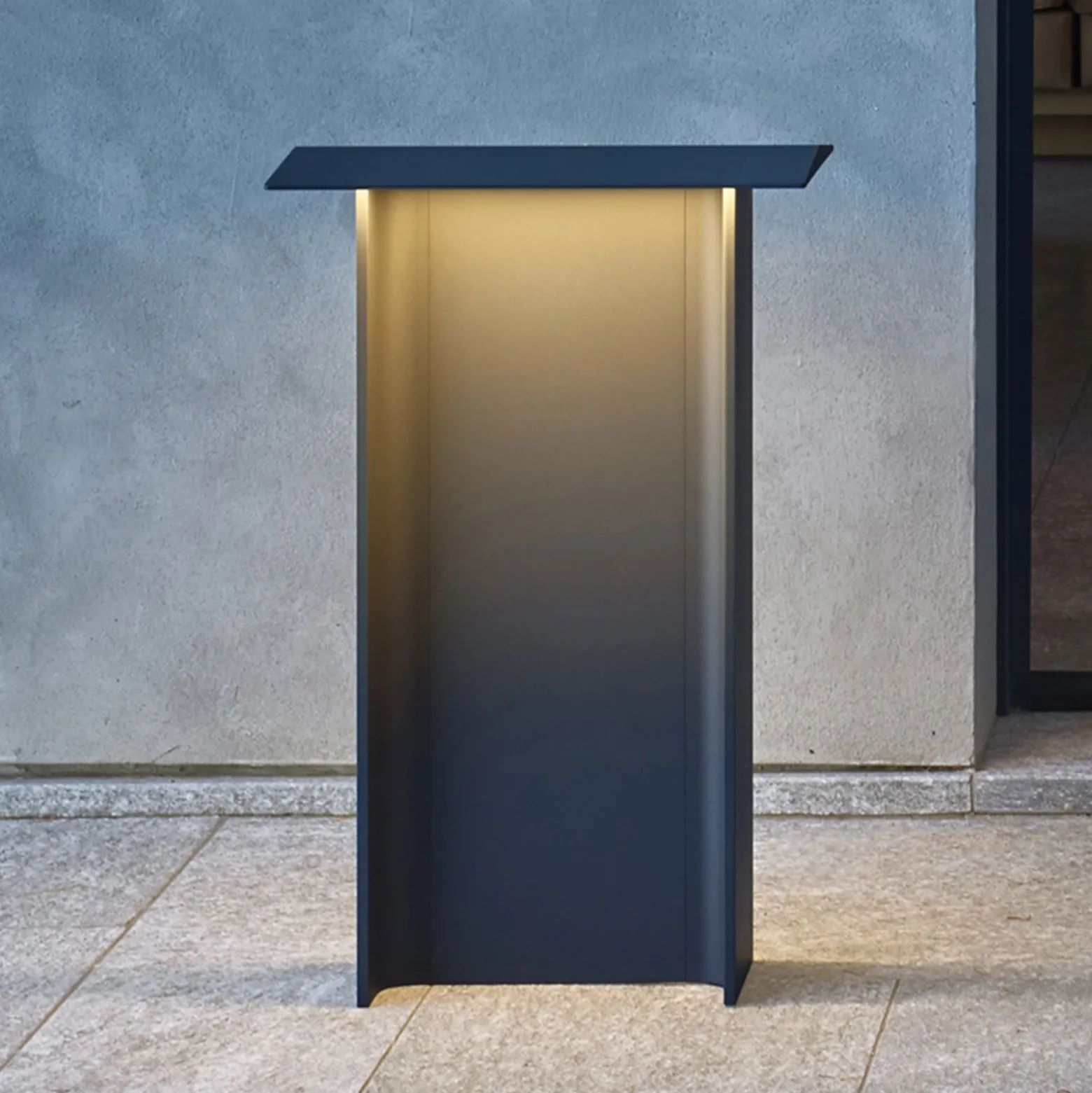 Luceplan Fienile LED-Wegeleuchte 72 cm dunkelgrau