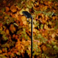 Luceplan LED-Wegelampe Flia, 75 cm hoch, schwarz, Kunststoff