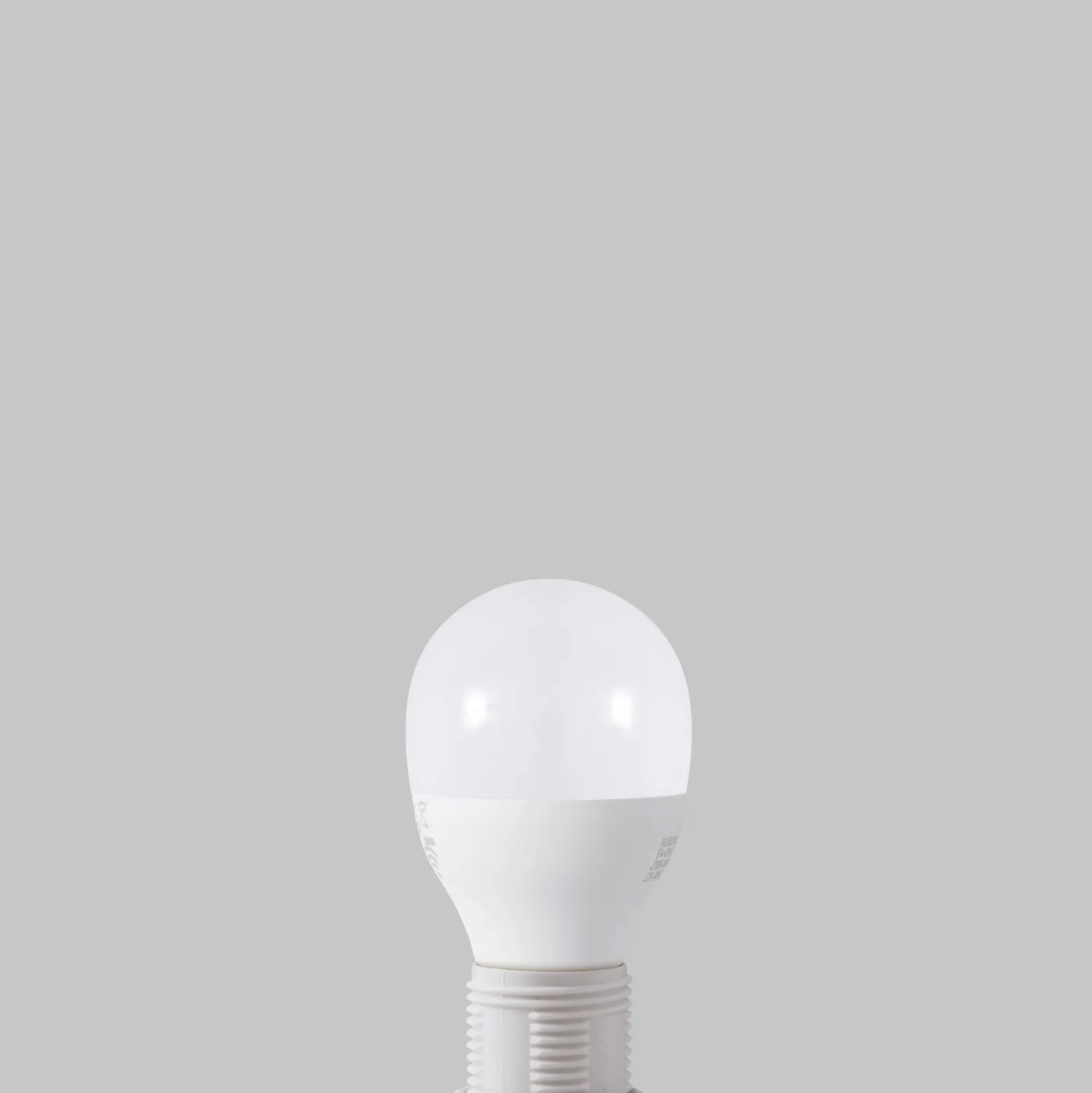 LUUMR Smart LED-Tropfenlampe E14 4,9W Tuya WLAN matt CCT