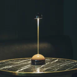 MARSET LED-Akku-Tischlampe Sips, braun/gold, 31 cm, Stahl