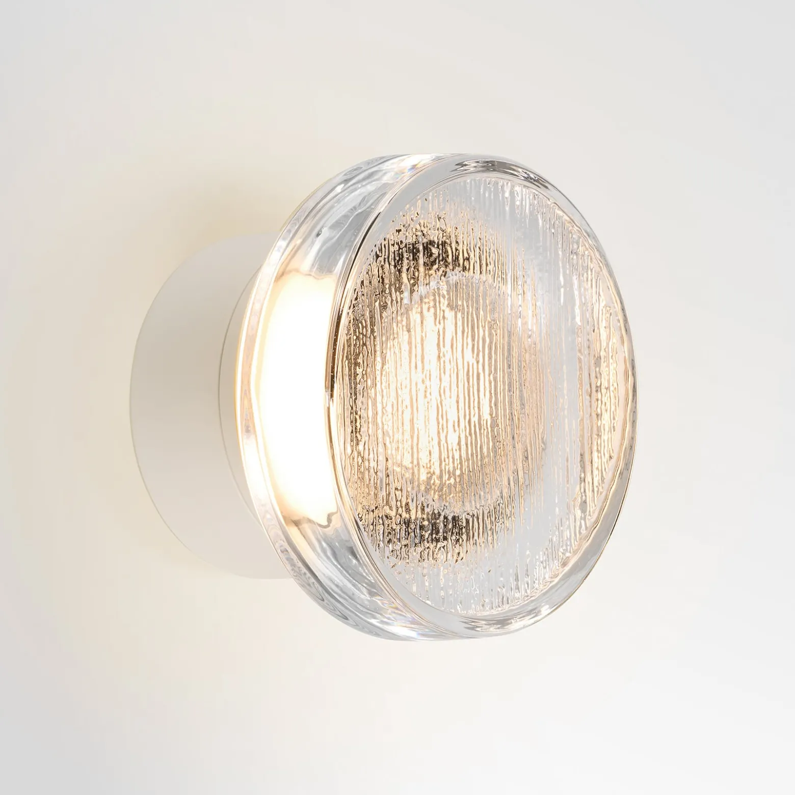 MARSET LED-Außenwandlampe Roc, Ø 14 cm, weiß/transluzent