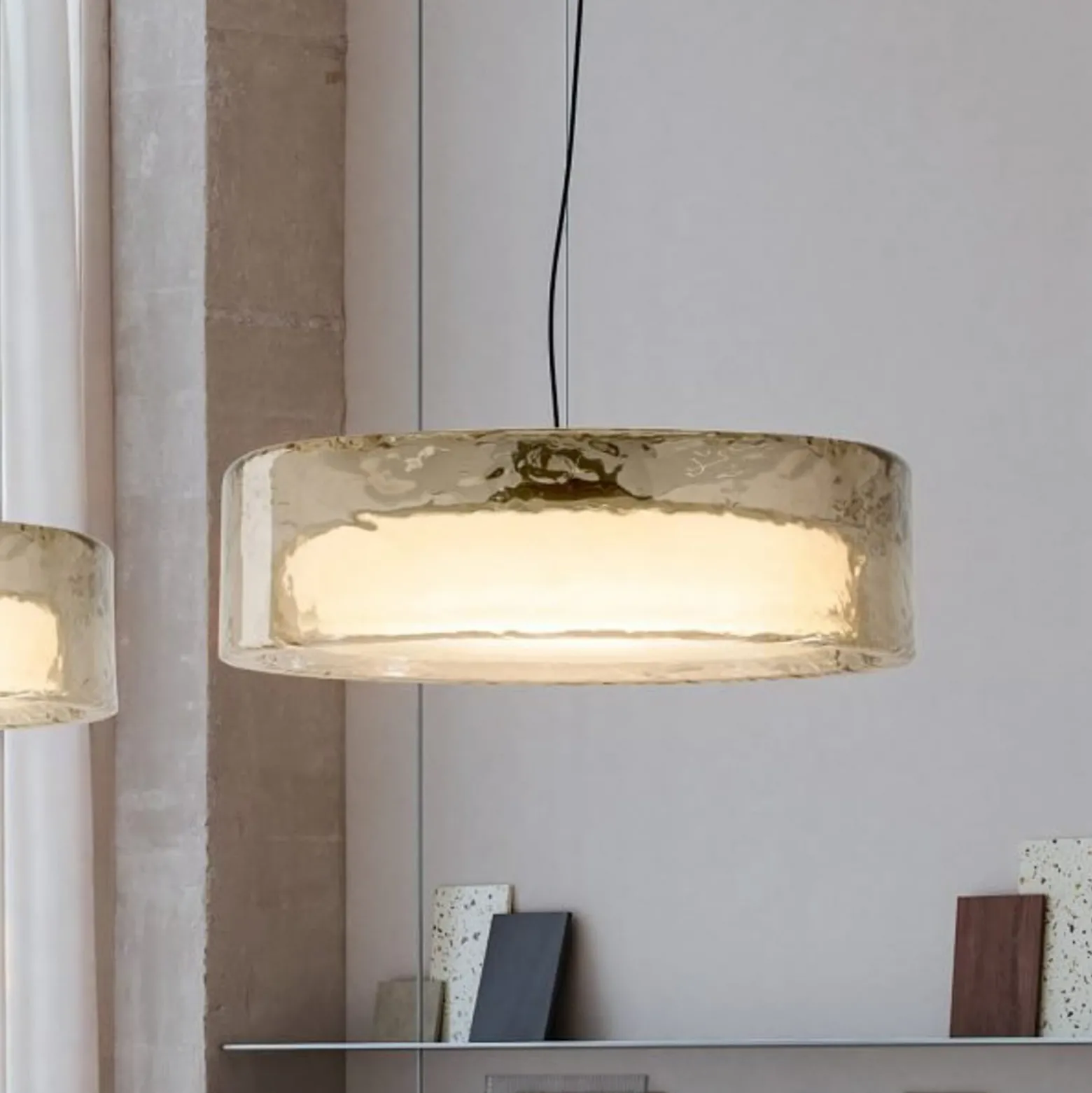 MARSET LED-Hängelampe Ringo, Ø 70 cm, rauchgrau, Kunststoff