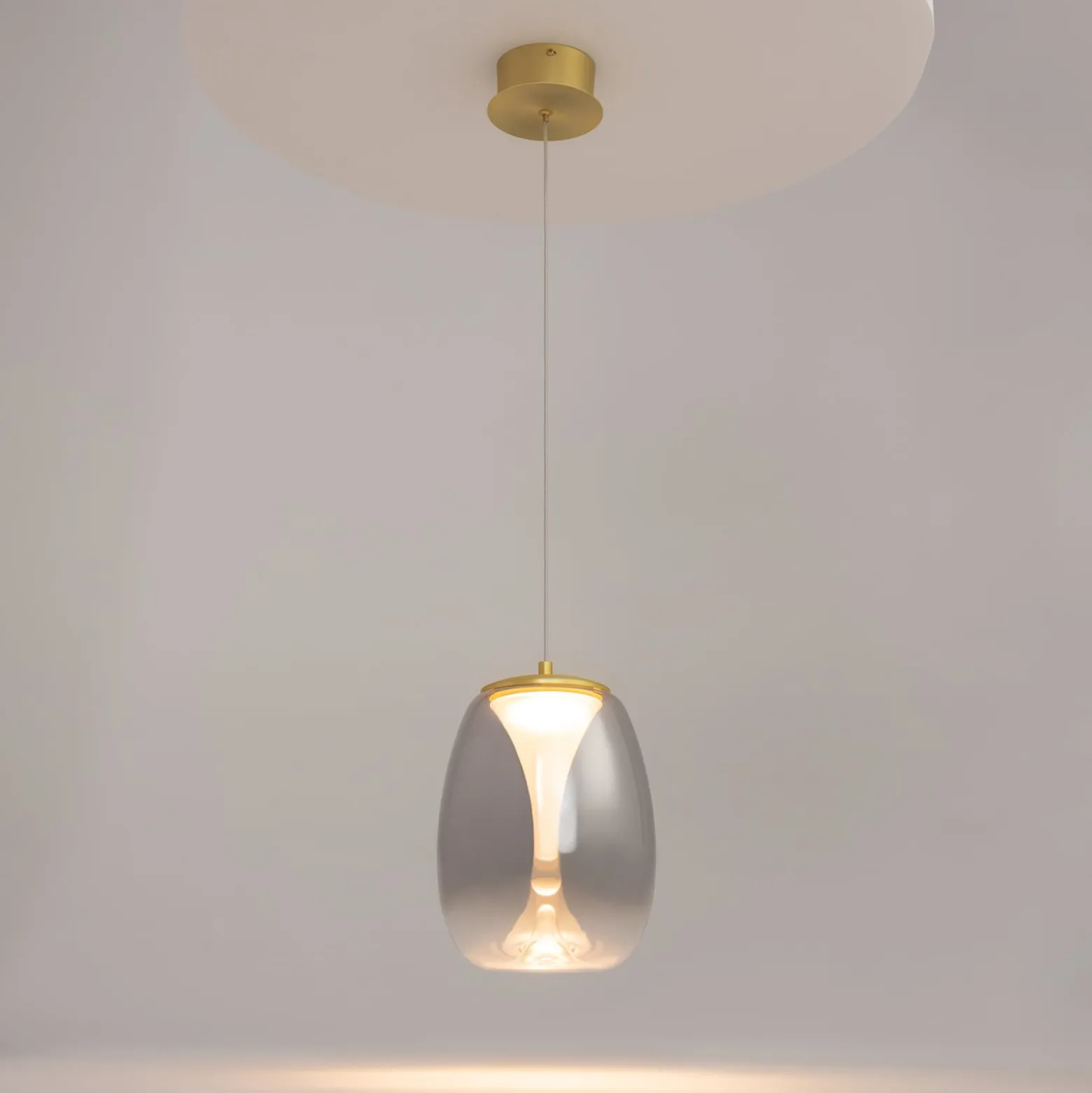Maytoni LED-Hängeleuchte Splash, rauchgrau, Ø 20 cm, Glas