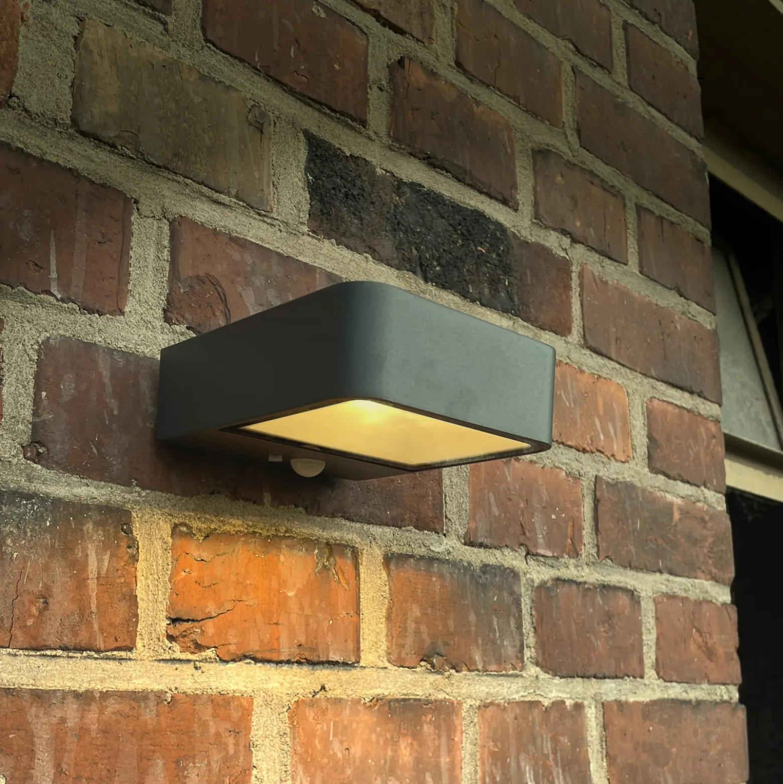 Megatron Wandia LED-Solarwandleuchte, Sensor