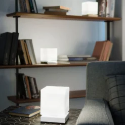 Mit Touchdimmer - LED-Tischleuchte Brenta weiß