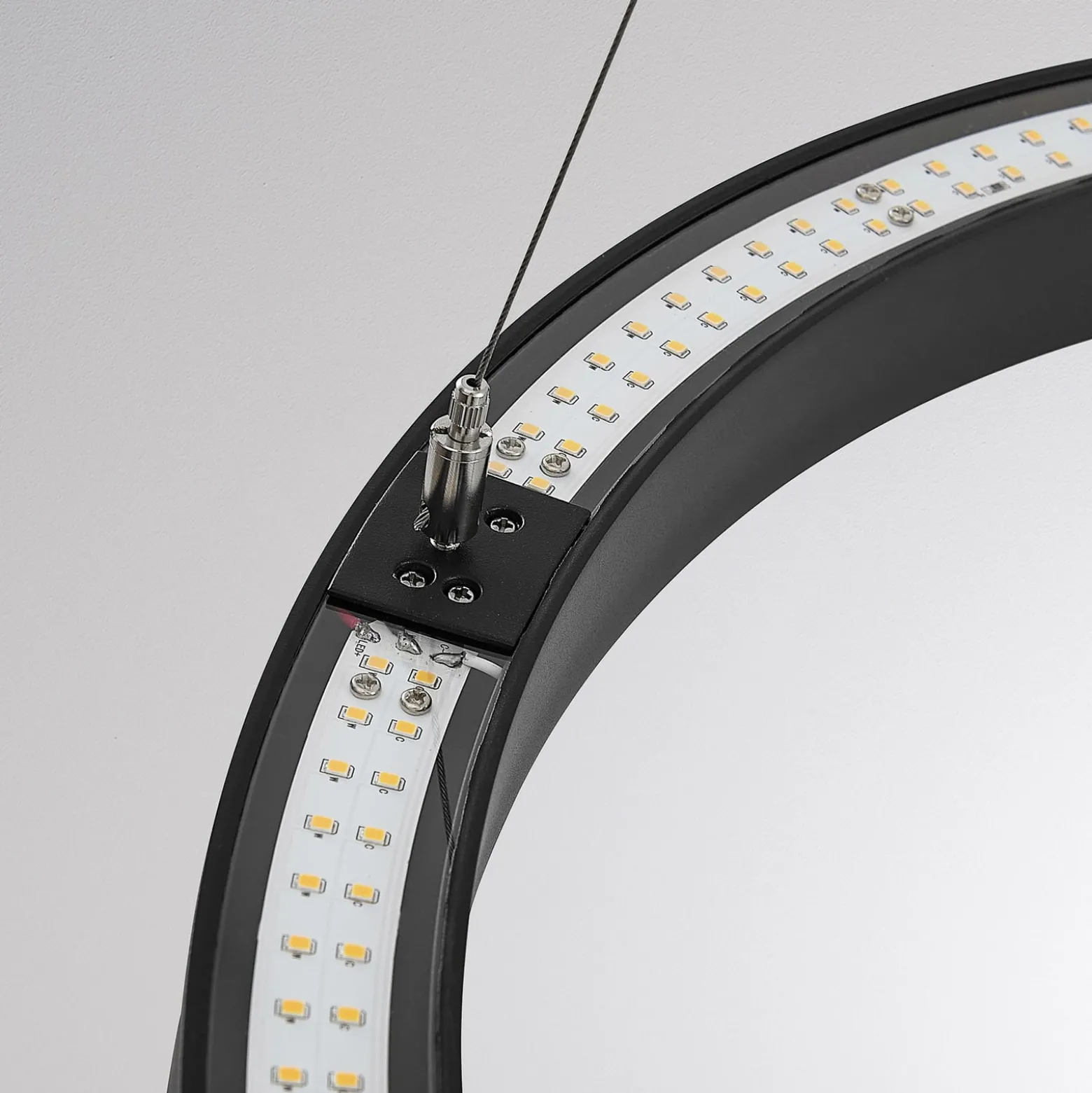 Molto Luce LED-Hängelampe Perfora Pro, schwarz, Ø 120,5 cm
