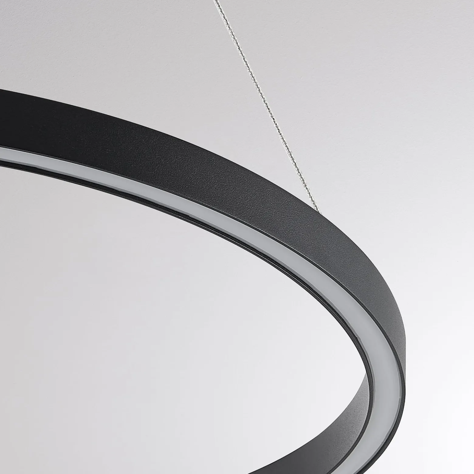 Molto Luce LED-Hängelampe Perfora, schwarz, Ø 60 cm, Alu