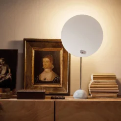 Nemo Kuta Tischlampe zur indirekten Beleuchtung