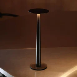 Nemo LED-Akku-Tischleuchte Portofino, schwarz, Aluminium