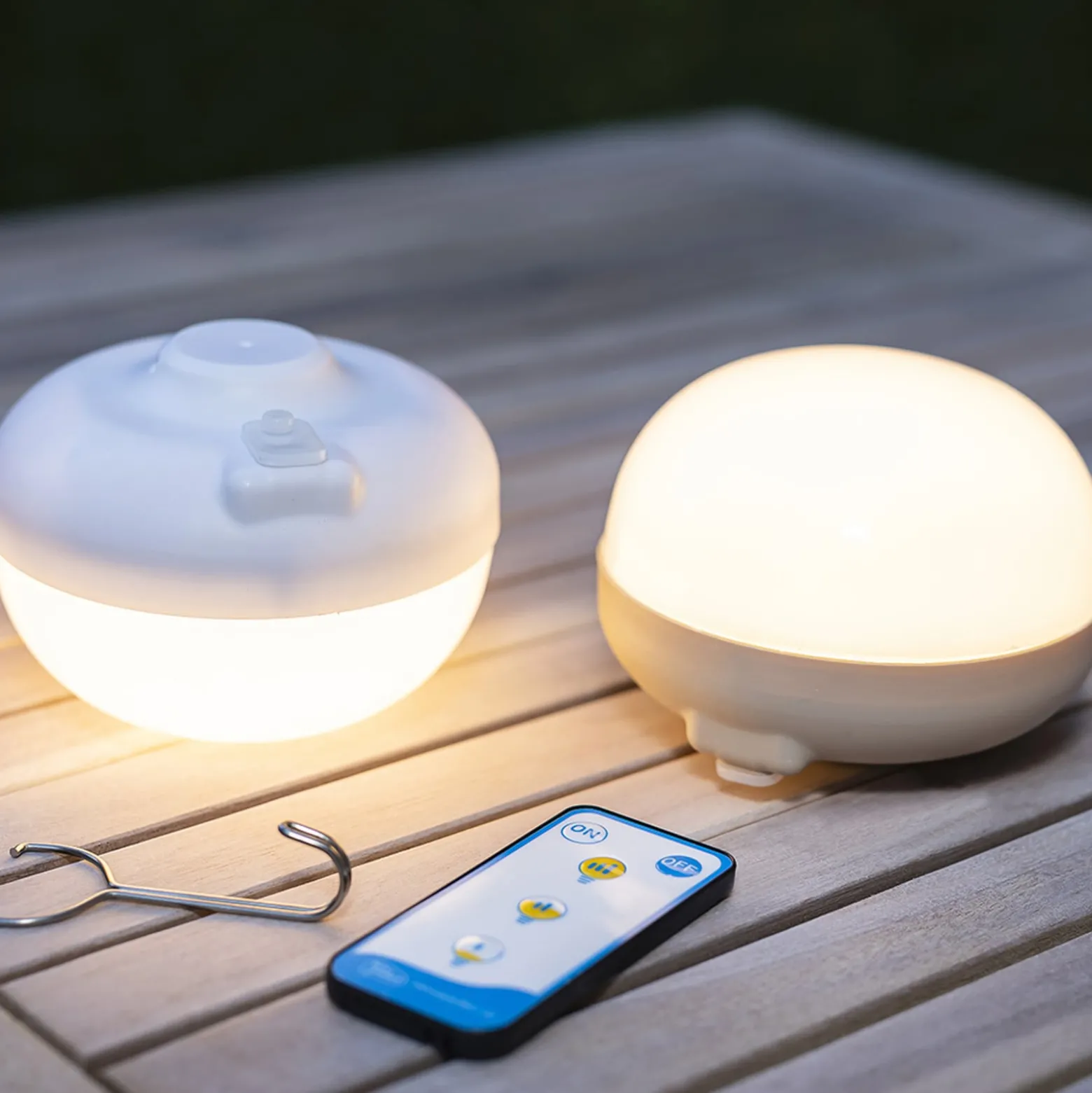 Newgarden Cherry LED-Dekorationsleuchte beige/weiß