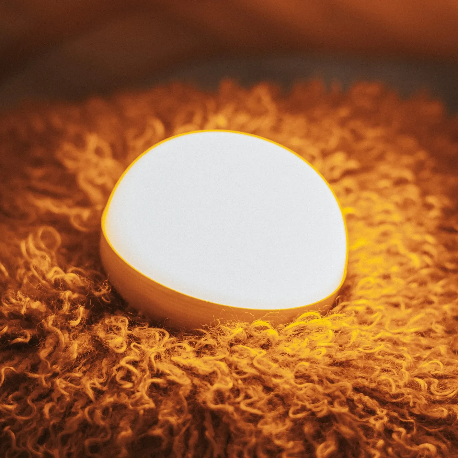 Newgarden LED-Akku-Tischleuchte Cherry, orange/weiß, IP54