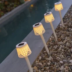 Newgarden LED-Solarleuchte Gretita, weiß, Erdspieß, 4er-Set