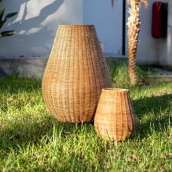 Newgarden Saona LED-Tischleuchte aus Rattan