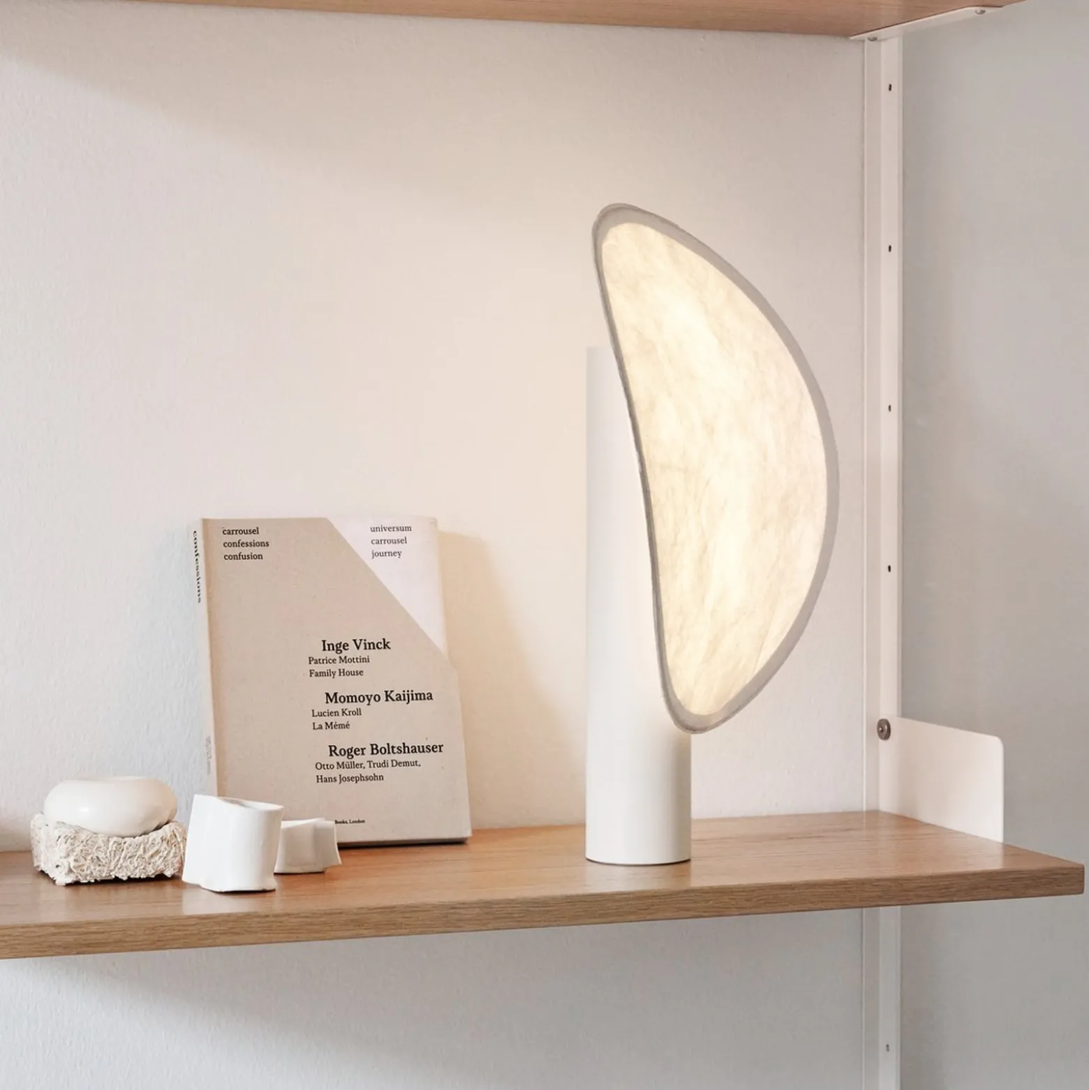 New Works LED-Akku-Tischleuchte Tense, weiß, 43 cm