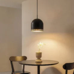 NOLA Hängeleuchte Oura, Ø 25 cm, schwarz, Eisen, E27