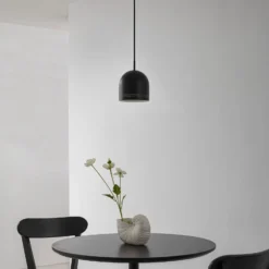 NOLA Hängeleuchte Oura, Ø 15 cm, schwarz, Eisen, E27
