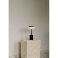 Nuura LED-Akku-Tischlampe Blossi, Höhe 26 cm, schwarz/opal