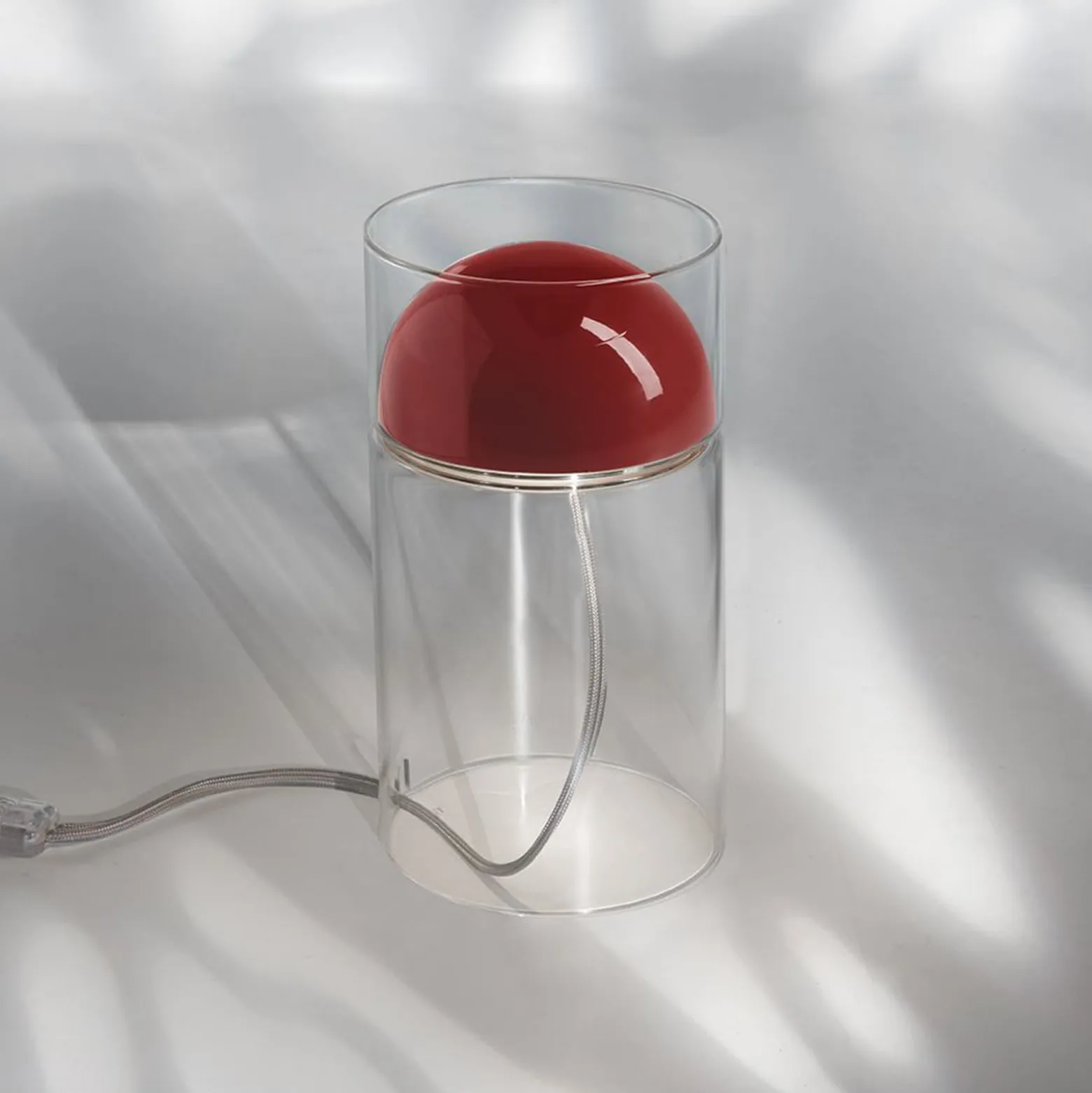 Oluce LED-Tischleuchte Medusa, rot, Glas, Höhe 30 cm