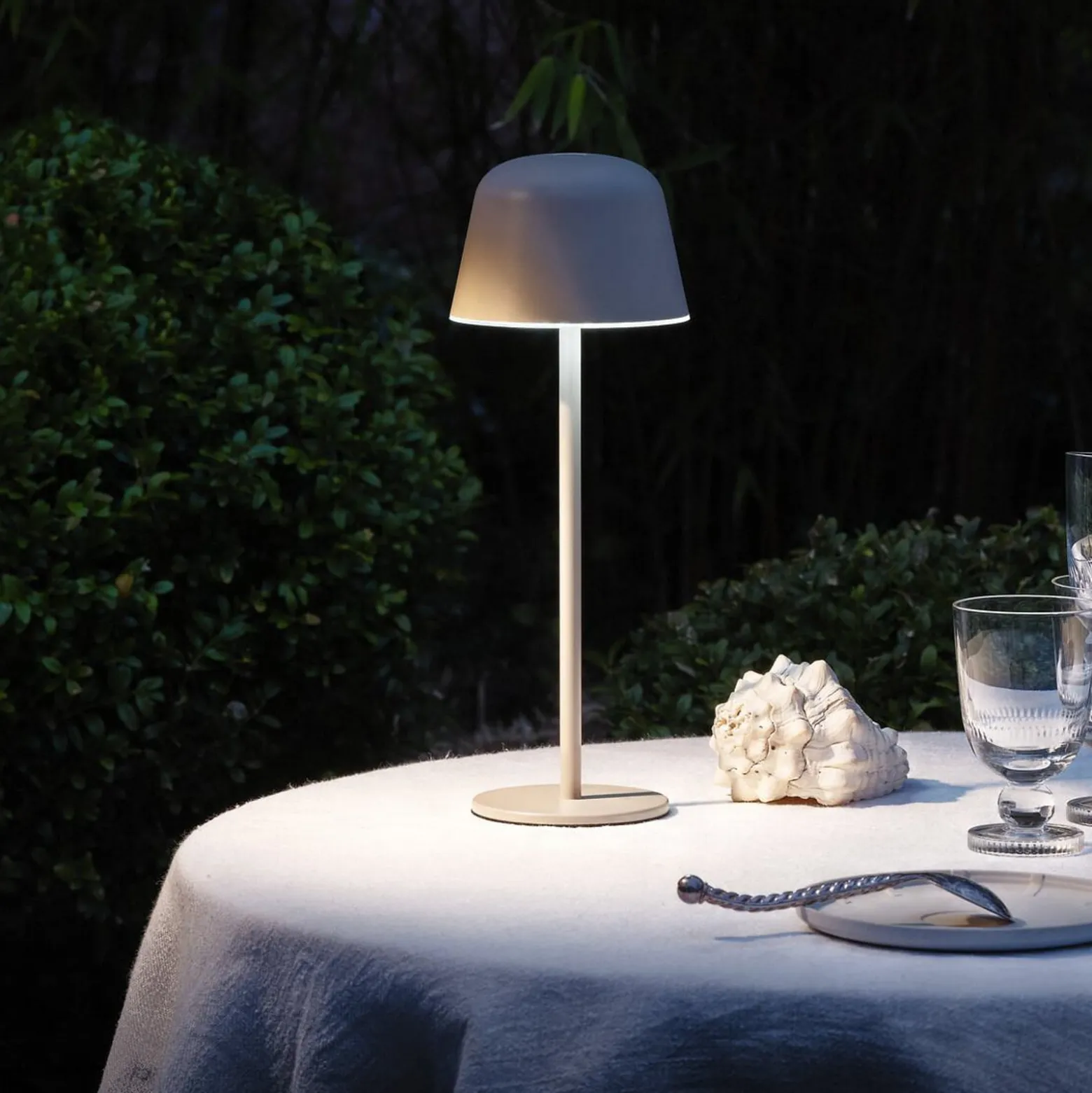 OSRAM LED-Akku-Tischlampe ENDURA STYLE, beige 30 cm IP44 CCT