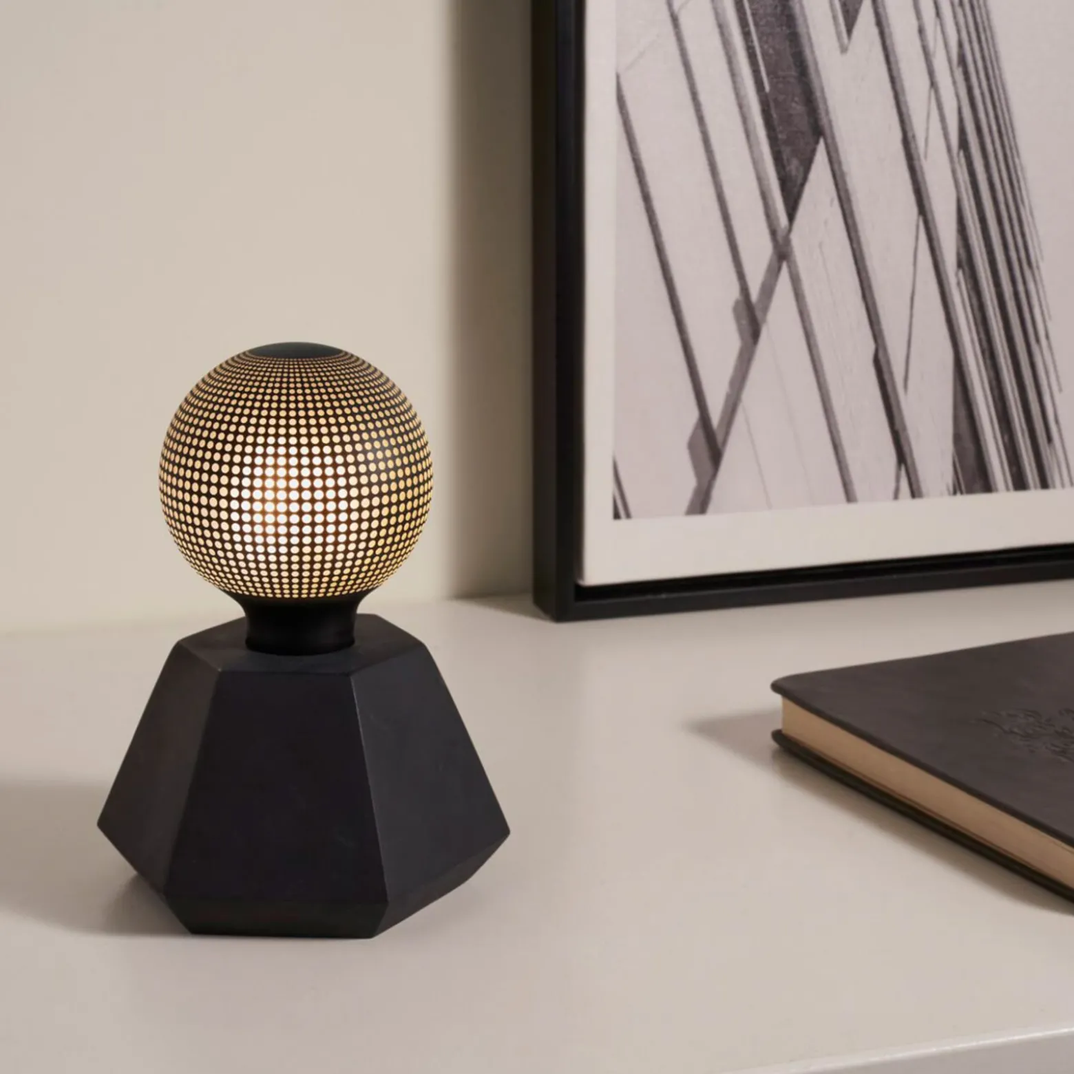 Pauleen Black Flare Dekoleuchte Beton schwarz