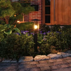 Paulmann Classic LED-Wegelampe mit goldenem Licht