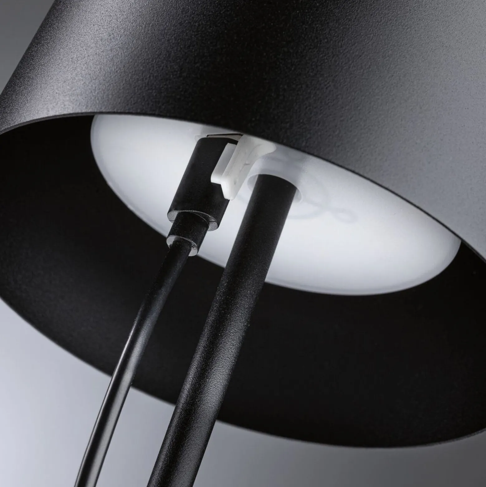 Paulmann LED-Akku-Tischlampe Gilo, schwarz, Kunststoff, IP44