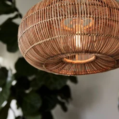 PR Home Außen-Hängeleuchte Zuri, Ø 51 cm, Rattan, Stecker