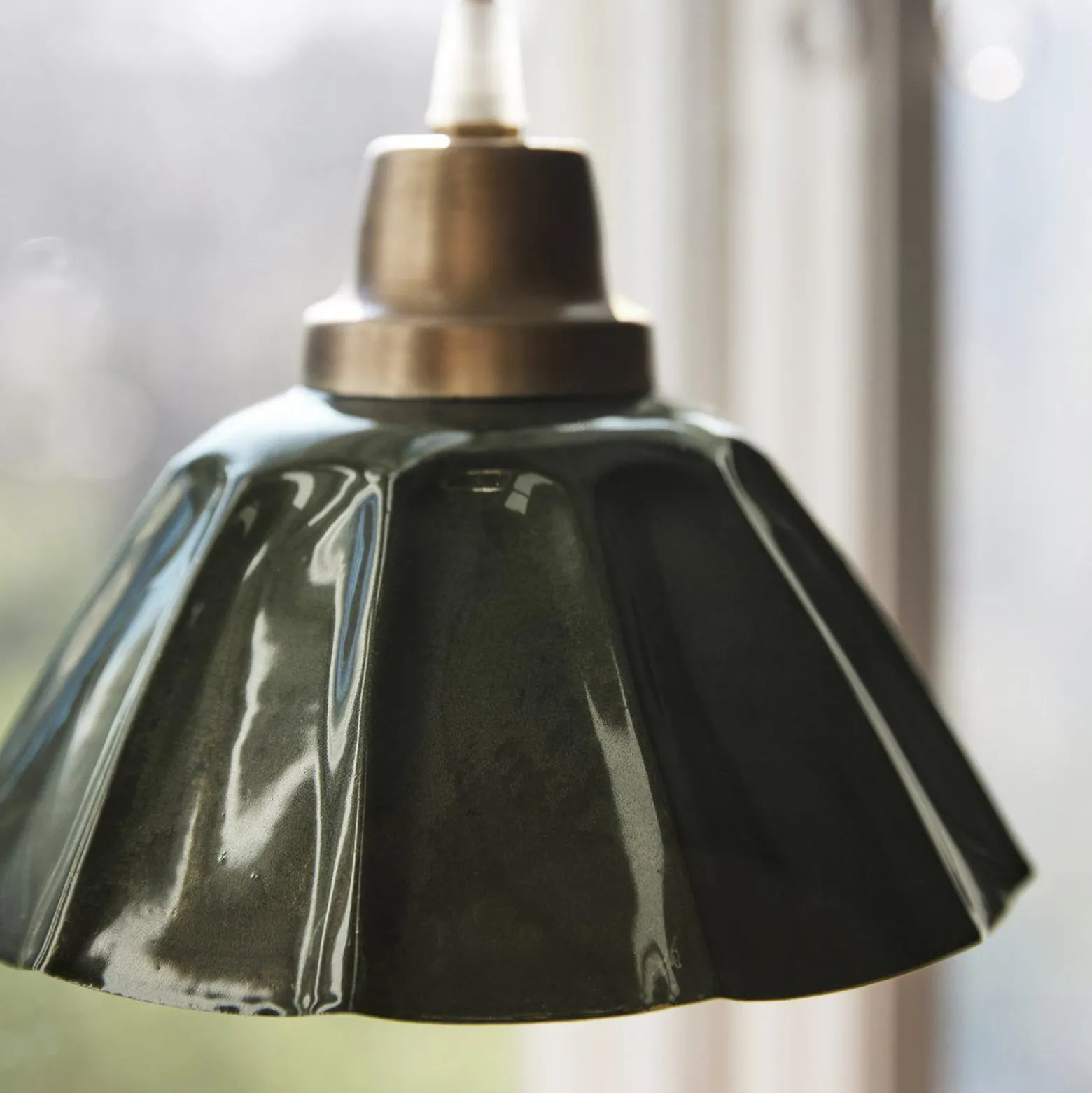 PR Home Hängeleuchte Ester, grün, Ø 17 cm, Eisen, Stecker