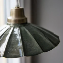 PR Home Hängeleuchte Ester, grün, Ø 24 cm, Eisen, Stecker