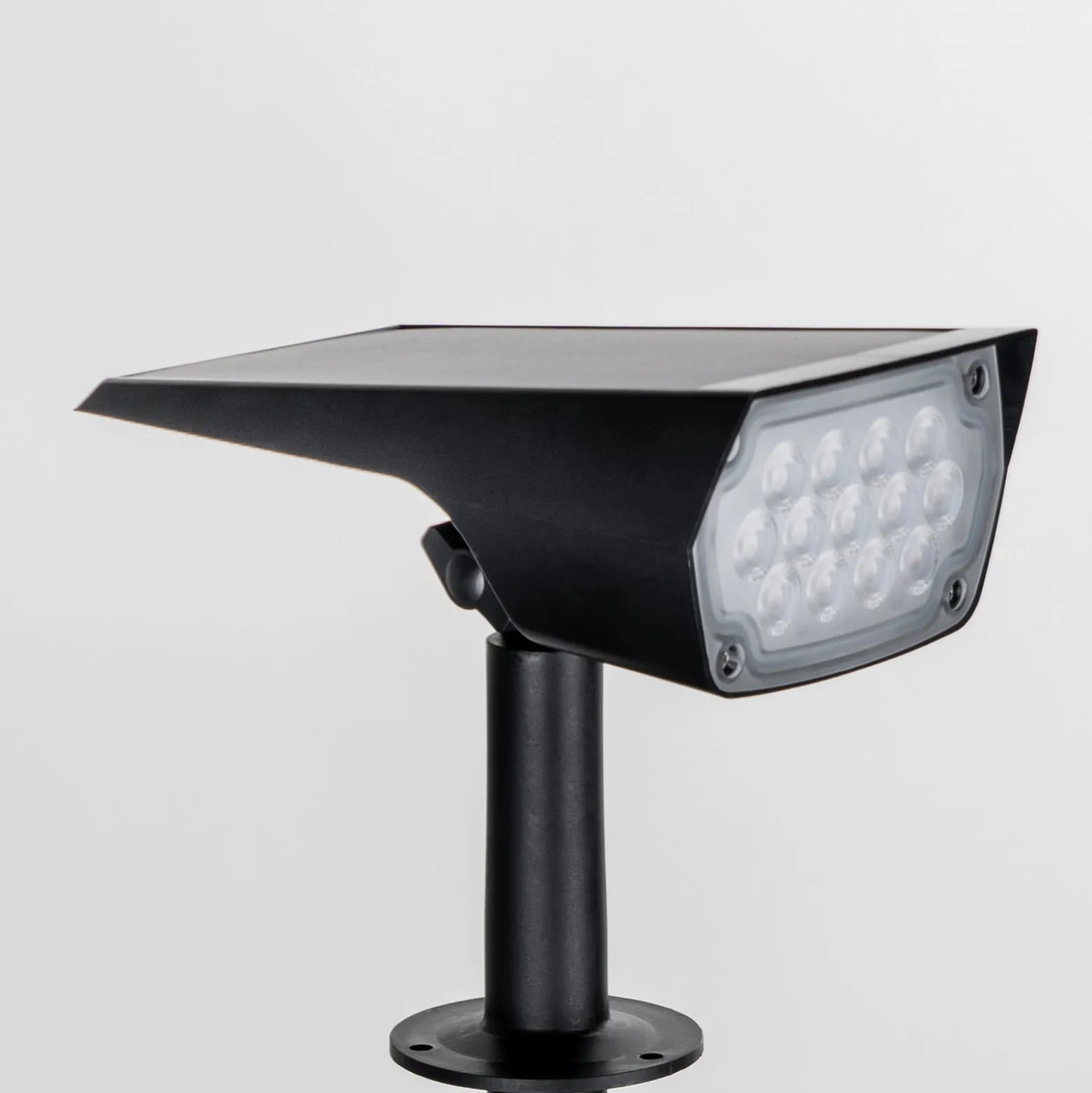 Prios LED-Solarstrahler Helier, 49 cm, schwarz, Erdspieß