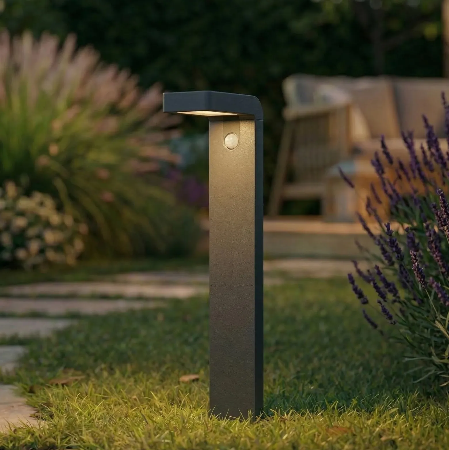Prios LED-Solar-Wegeleuchte Aurino, schwarz, 75 cm, Sensor