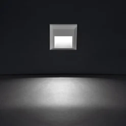 Quadratische LED-Außenwandleuchte Kössel