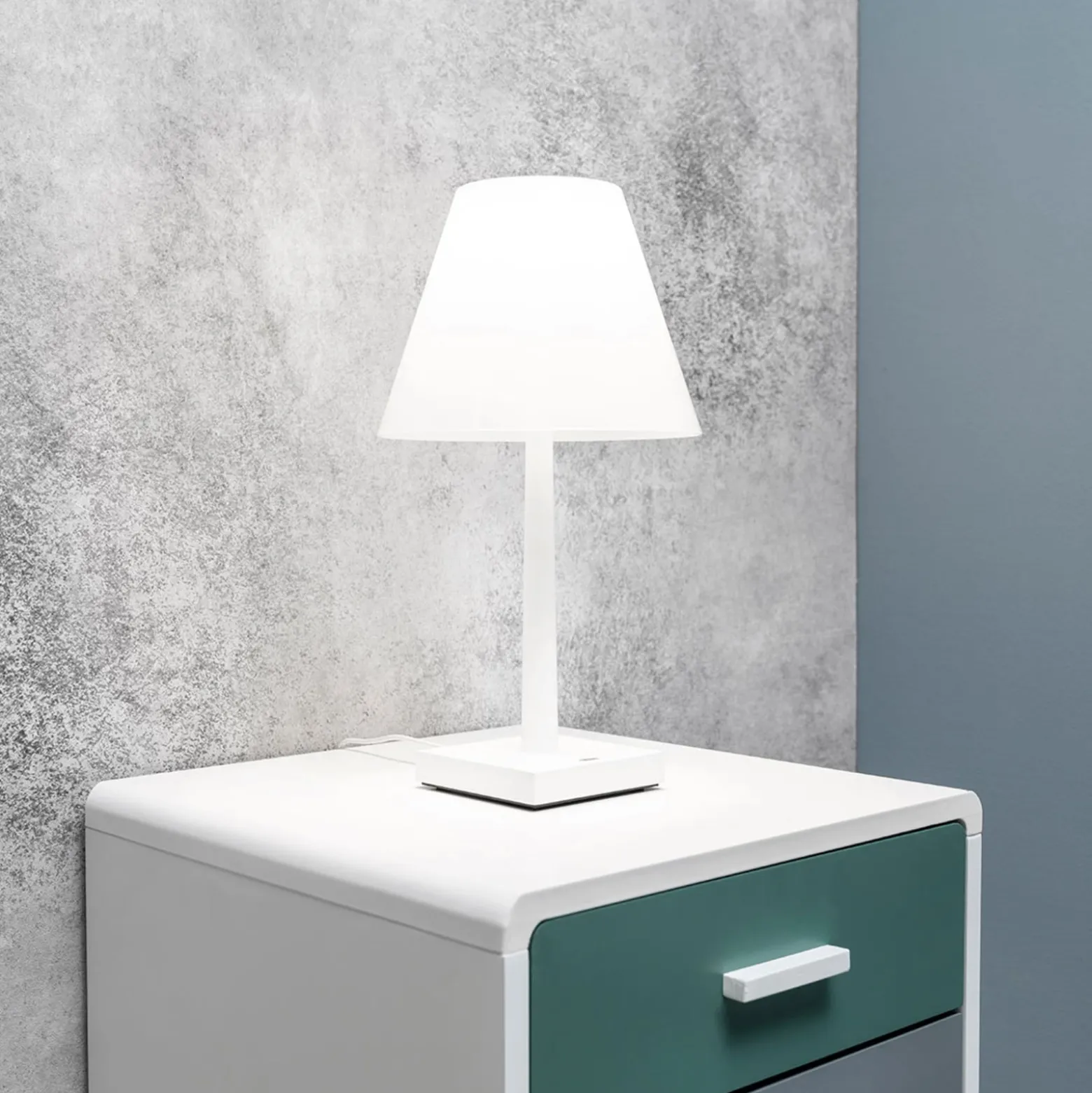 Rotaliana Dina+ LED-Akkutischleuchte weiß/weiß
