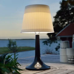Schwarze LED-Solartischleuchte Assisi Sitra
