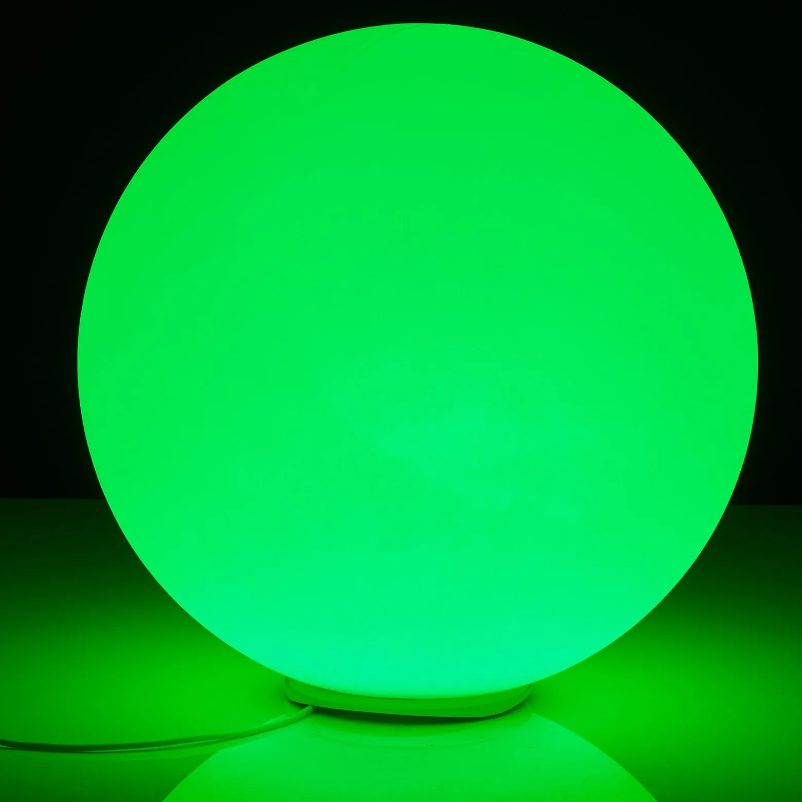 Schwimmfähige LED-Dekorationsleuchte Ball