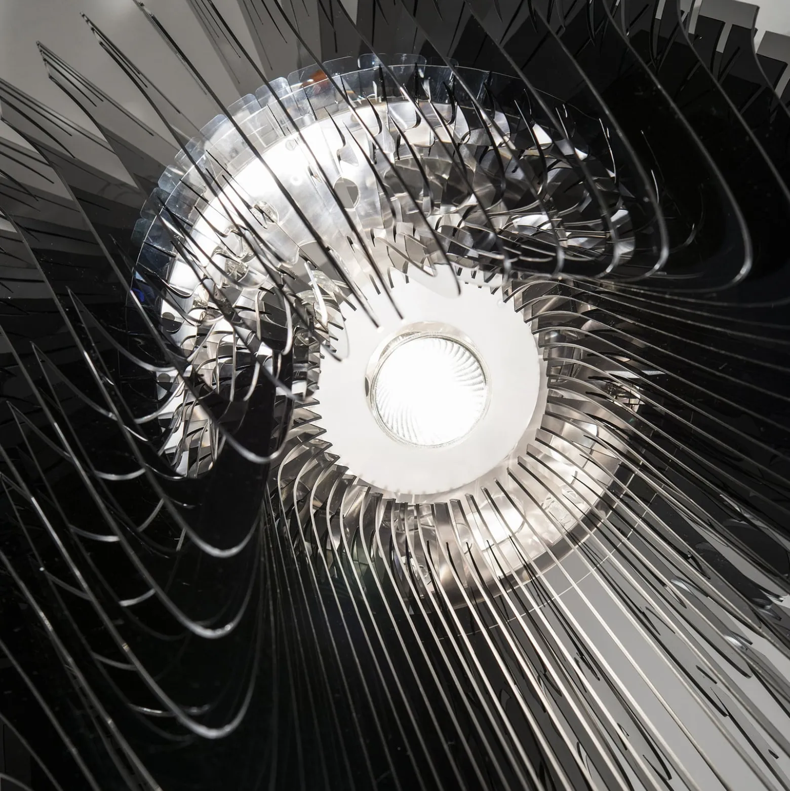 Slamp Avia S Designer-Hängeleuchte in Schwarz