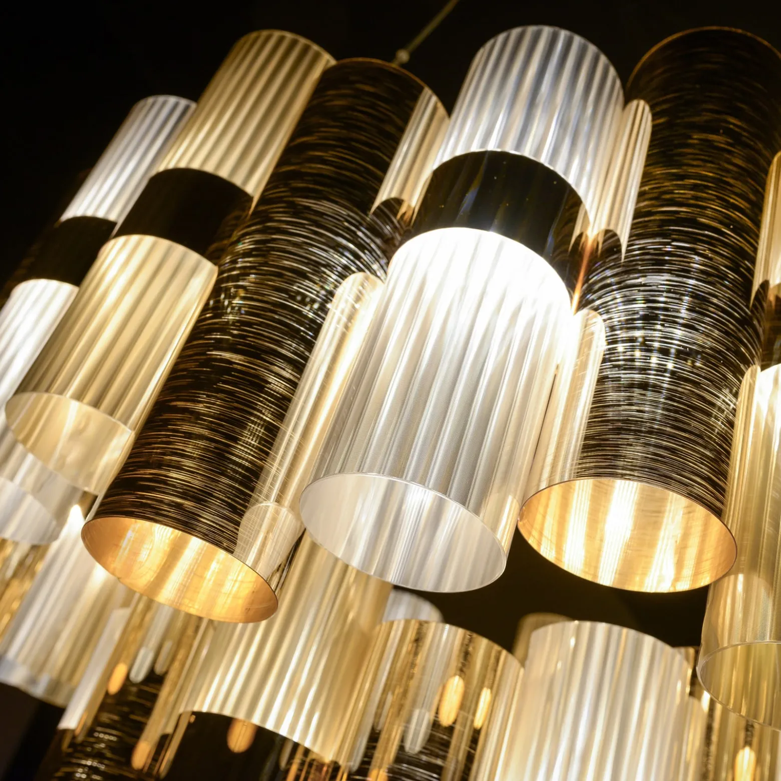 Slamp La Lollo L LED-Hängelampe, Ø80cm, gold