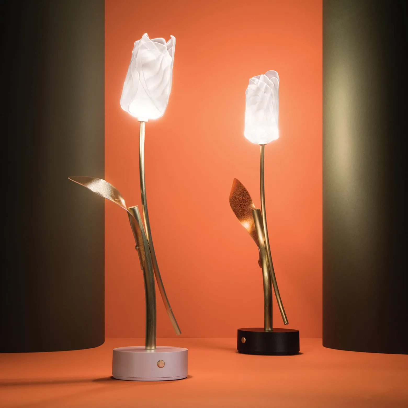 Slamp LED-Akku-Tischlampe Tulip, Fuß weiß