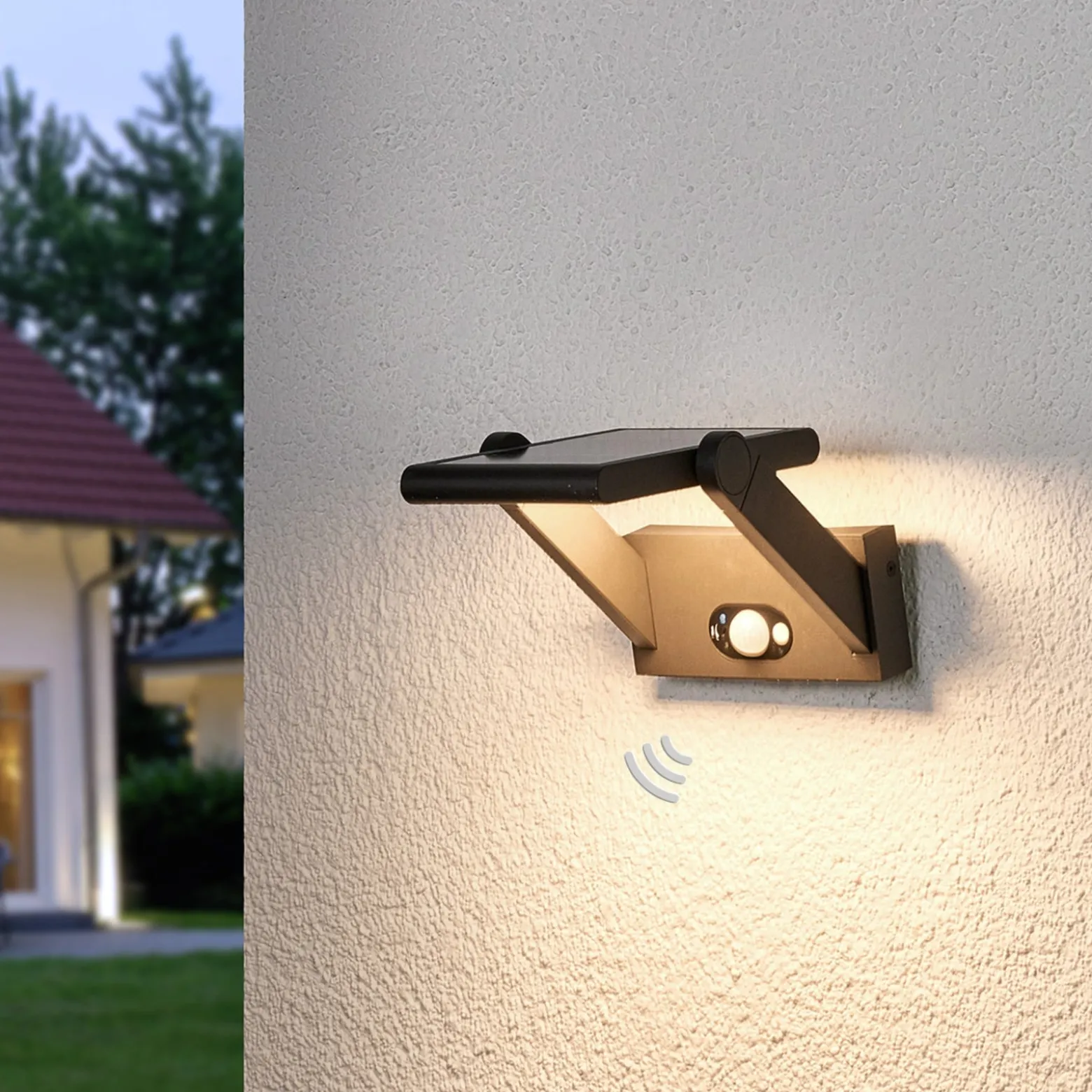 Solarbetriebene LED-Außenwandlampe Valerian