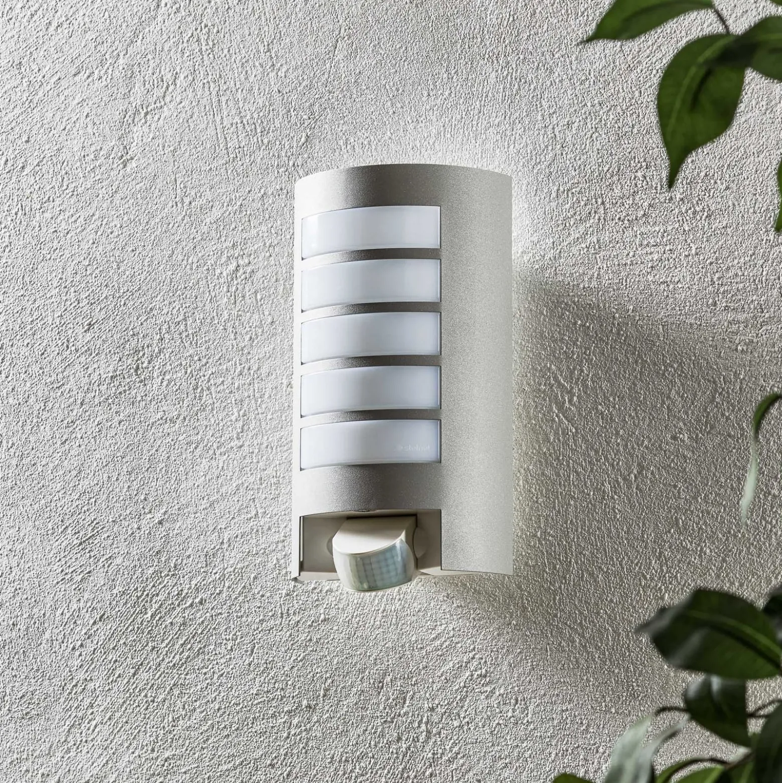 STEINEL L 12 S Sensor-Außenwandleuchte, silber