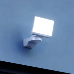 STEINEL XLED Home 2 Außenstrahler in Weiß