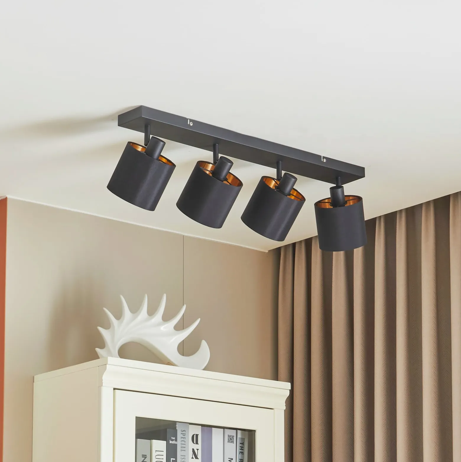 Stoff-Deckenlampe Vasilia in Schwarz-Gold, 4-fl.