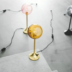 Tischleuchte Ballroom, rauchgrau, Glas, mundgeblasen, dim.