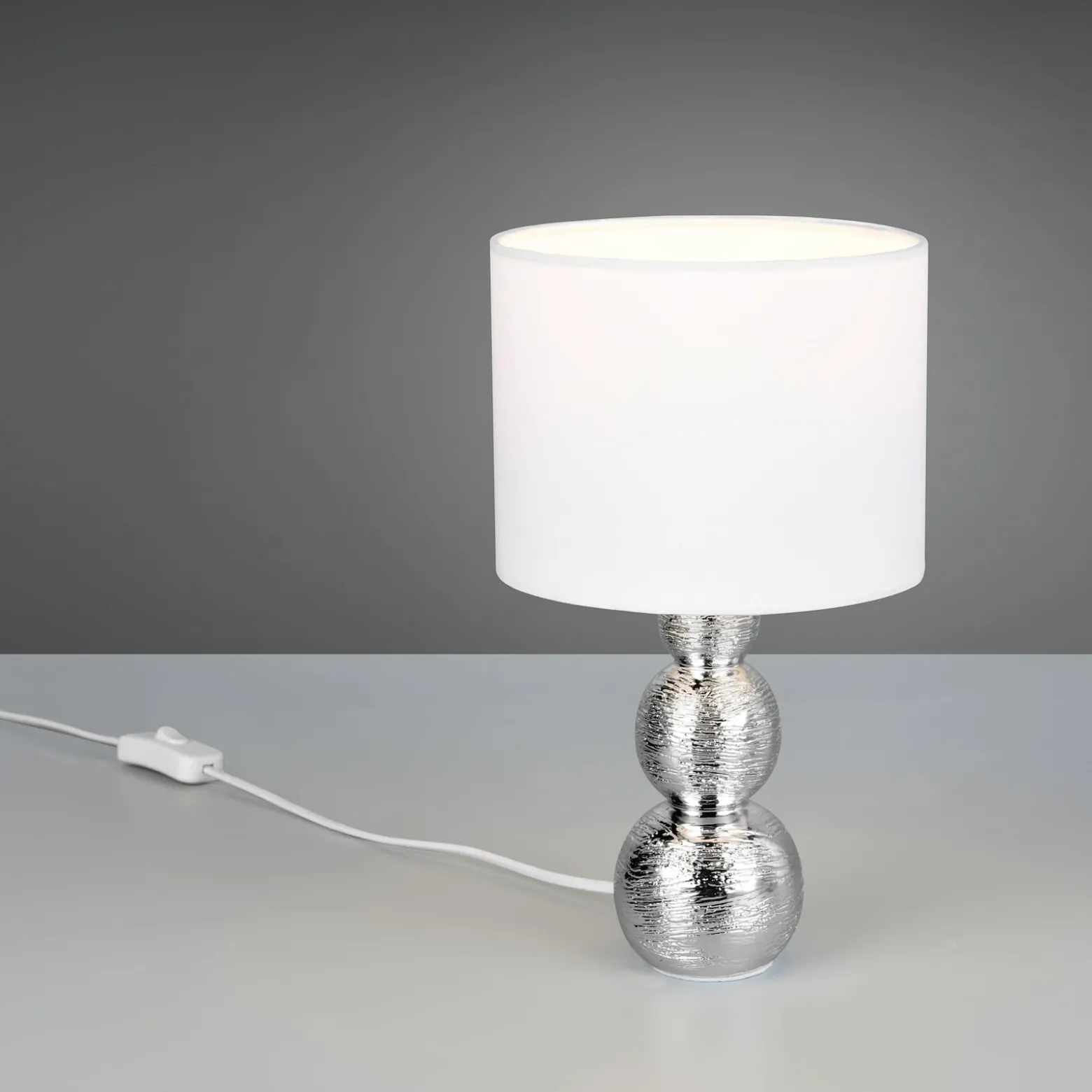 Tischleuchte Lova, weiß/silber, Höhe 29 cm, Glas/Keramik E27