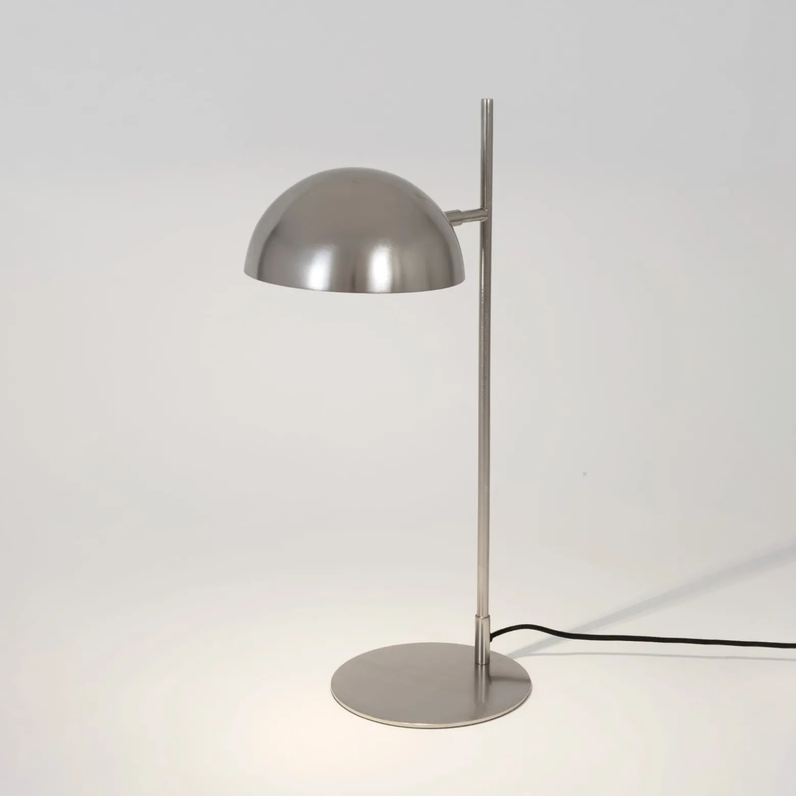 Tischleuchte Miro, silberfarben, Höhe 58 cm, Eisen/Messing
