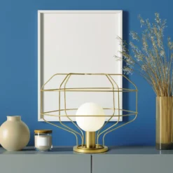 Tischleuchte Wire, gold, Metallkäfig, 40 x 33 cm, dimmbar